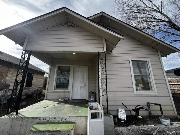 711 S TRINITY ST, San Antonio, TX 78207-5450