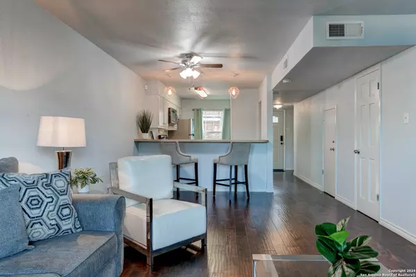 San Antonio, TX 78229-4638,6718 CALLAGHAN RD UNIT 205