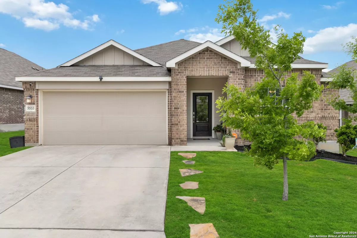 Bulverde, TX 78163-2507,5533 BLACK WALNUT