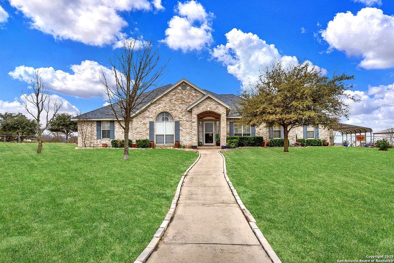 1120 COUNTRY VIEW DR, La Vernia, TX 78121-4727