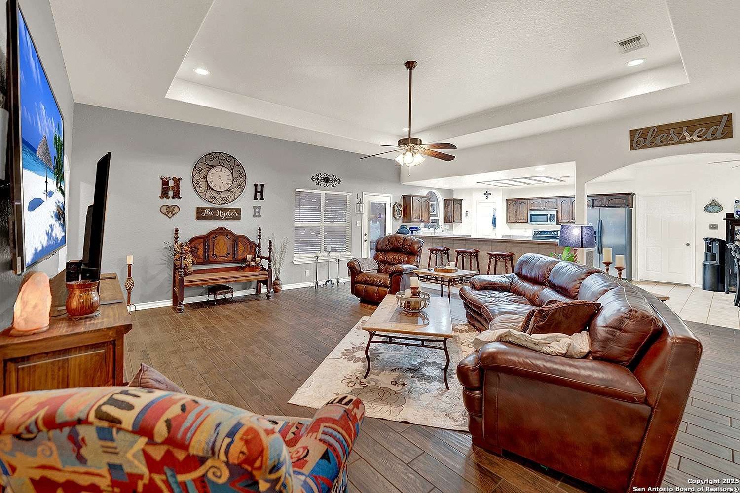 La Vernia, TX 78121-4727,1120 COUNTRY VIEW DR