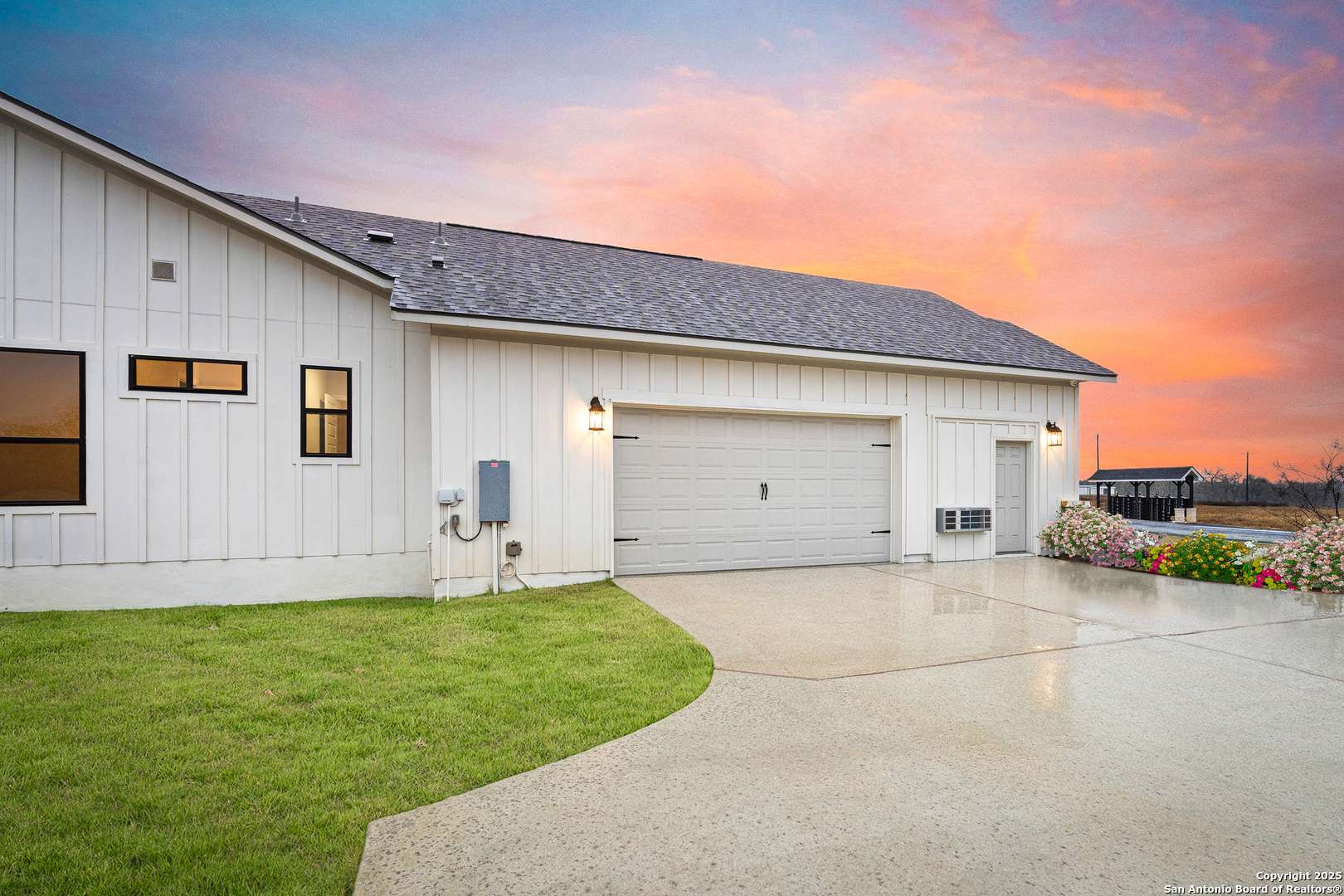 La Vernia, TX 78121,104 TIMBER HTS