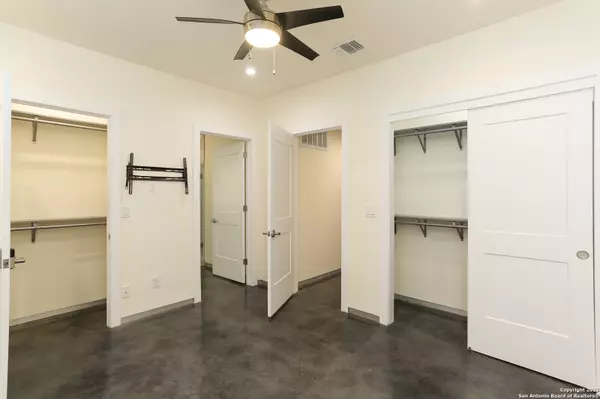 San Antonio, TX 78203-1169,902 MONTANA St UNIT 103