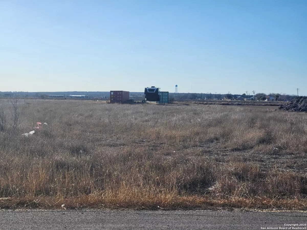 Natalia, TX 78059,192 Medina Verde Dr., Lot 5