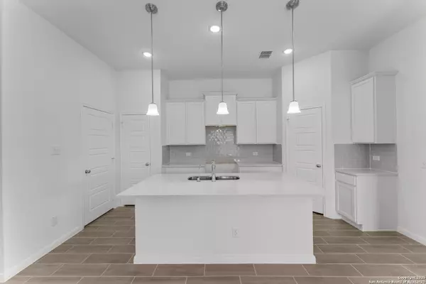 Floresville, TX 78114-0106,116 Reno Trail