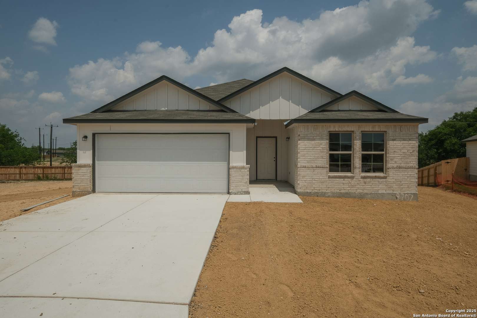 8702 Campacaus Trail, San Antonio, TX 78252