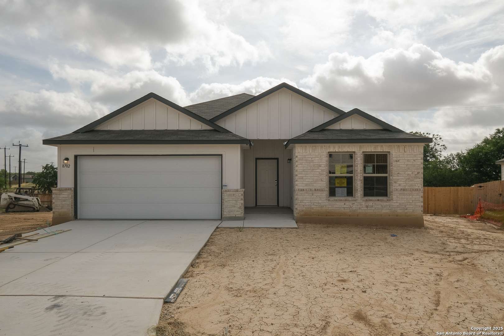8702 Campacaus Trail, San Antonio, TX 78252