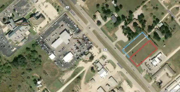 Floresville, TX 78114,.96 AC LOT 2N US Hwy 181