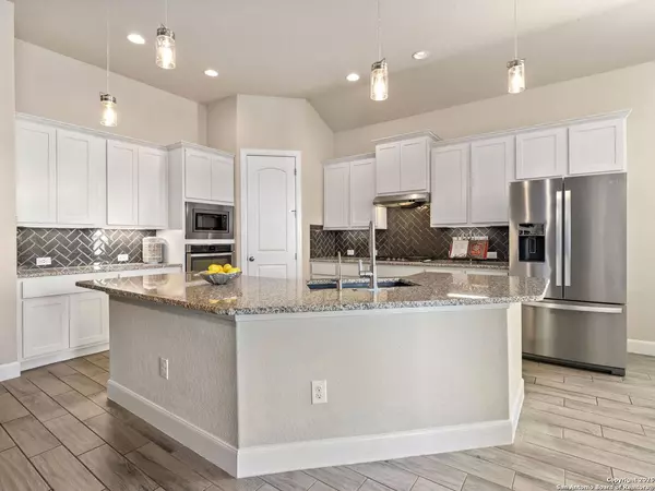 Boerne, TX 78006-2963,120 ESCALERA CIR