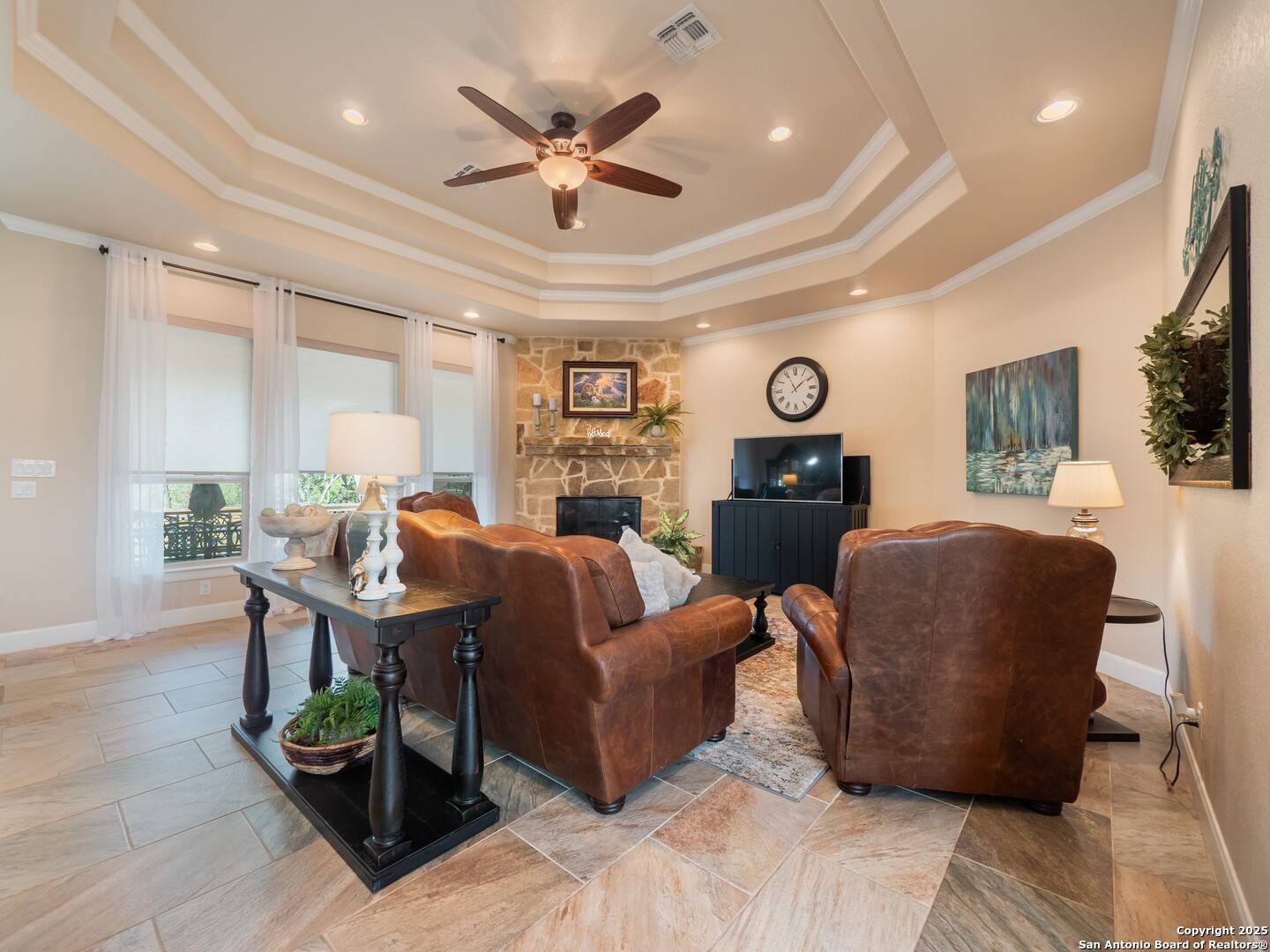La Vernia, TX 78121-4764,352 Rose Meadow Dr