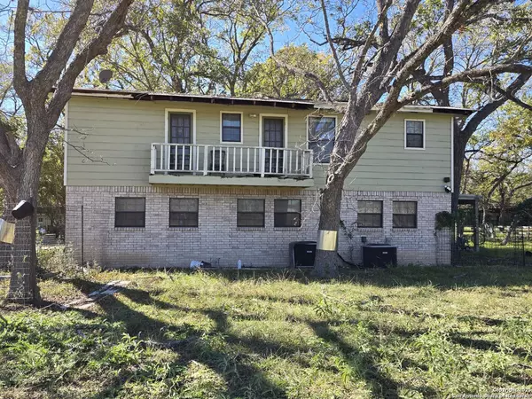 651 LEAKEY SPRINGS RD, Leakey, TX 78873