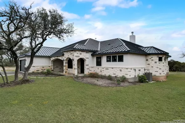40 Greco BND, Boerne, TX 78006-7734