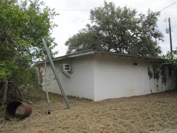 Bandera, TX 78003,9303 S Hwy 173