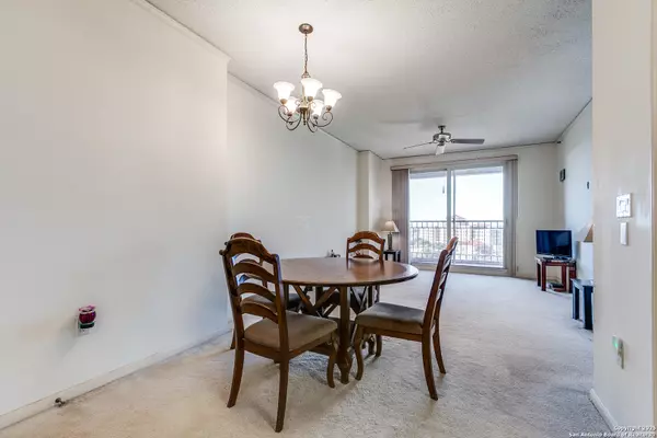 1 TOWERS PARK LN UNIT 1209, San Antonio, TX 78209-6423