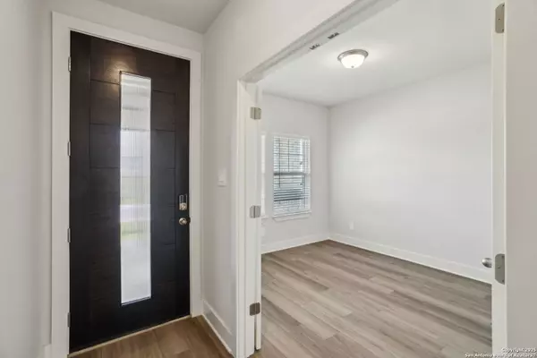 San Antonio, TX 78253,5712 Beths Way