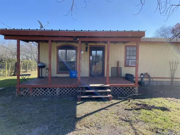1506 Hough, Adkins, TX 78101