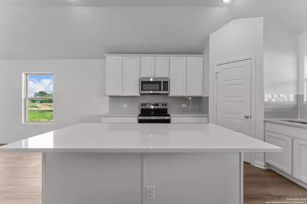 New Braunfels, TX 78130,1521 Golden Wheat