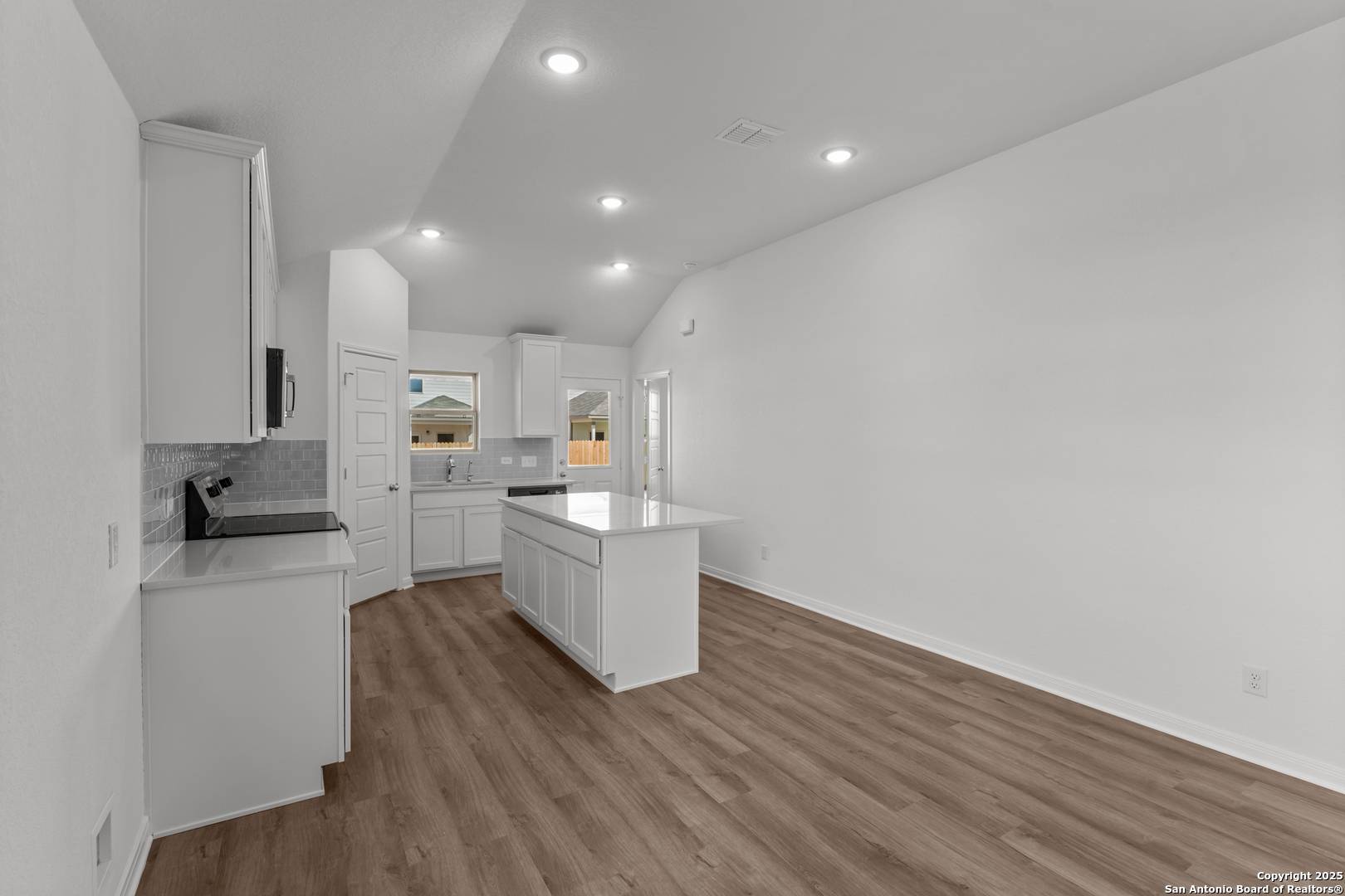 New Braunfels, TX 78130,1521 Golden Wheat