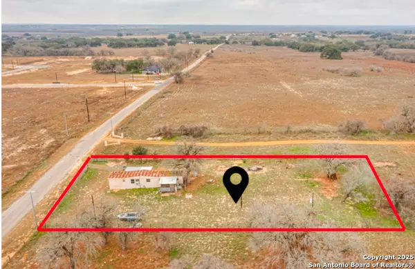 Floresville, TX 78114-6517,771 COUNTY ROAD 320