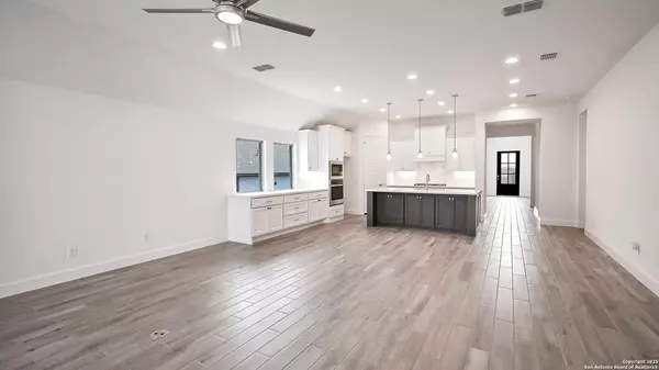 Schertz, TX 78108,3157 Bee Hill