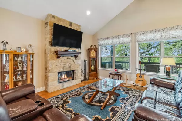 Canyon Lake, TX 78133-3394,1406 COUGAR DR
