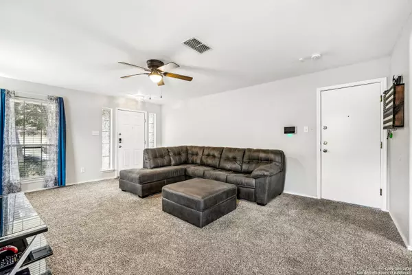 San Antonio, TX 78227-4391,434 Stable Vista