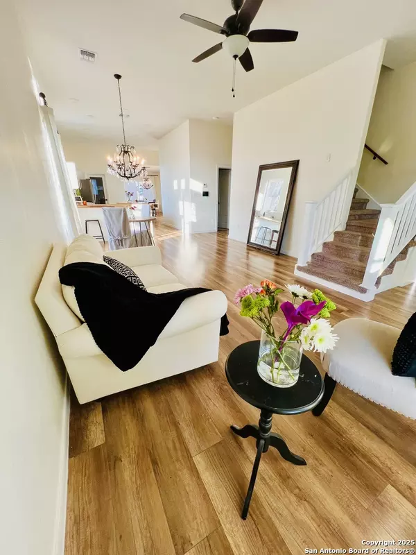 611 Barrett Pl, San Antonio, TX 78225-1111