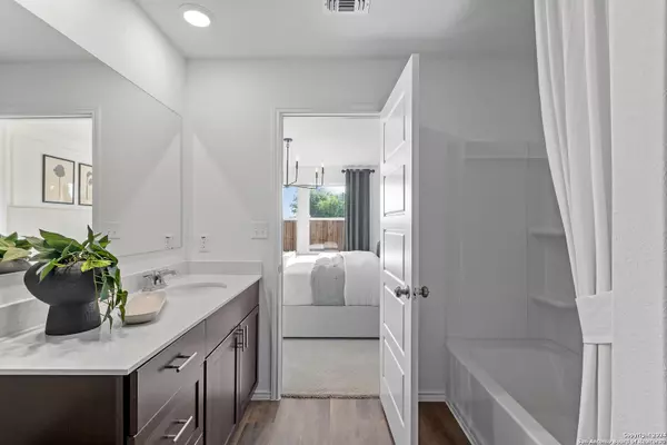 San Antonio, TX 78254,12003 Moo Cow Street