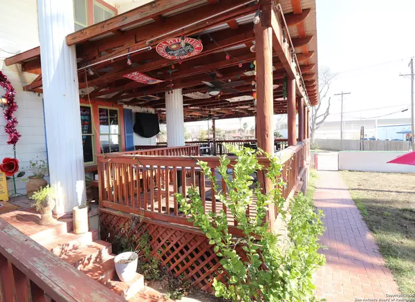 Carrizo Springs, TX 78834,101 Petry Pl