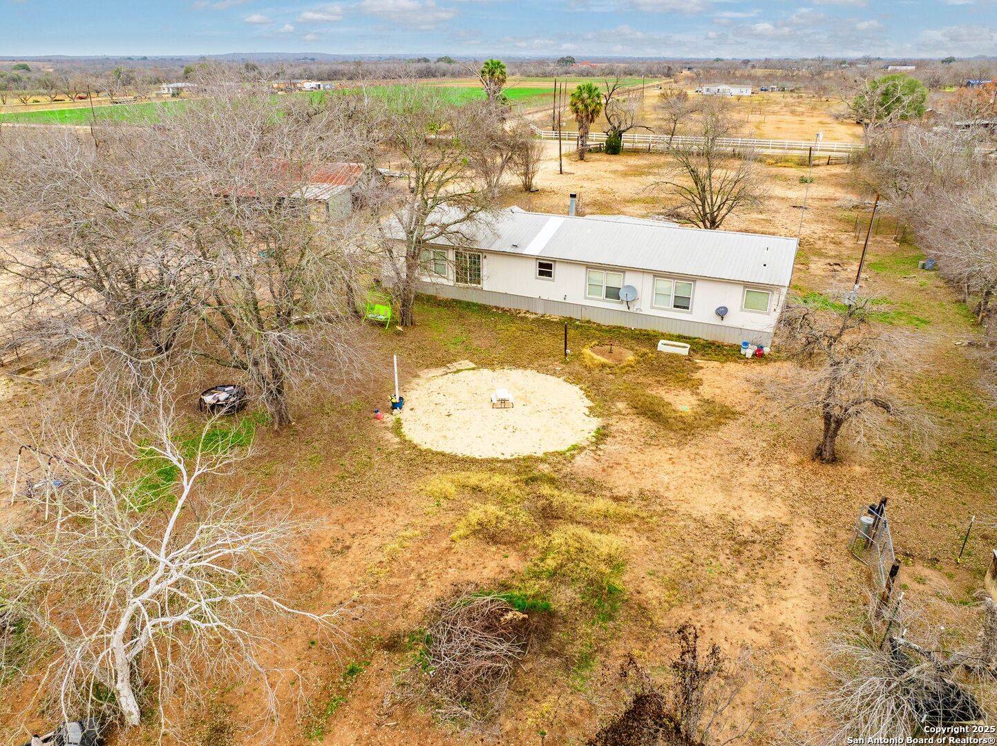 Devine, TX 78016-4385,1545 COUNTY ROAD 665