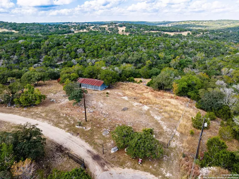 394 BACKACRE RD, Kerrville, TX 78028