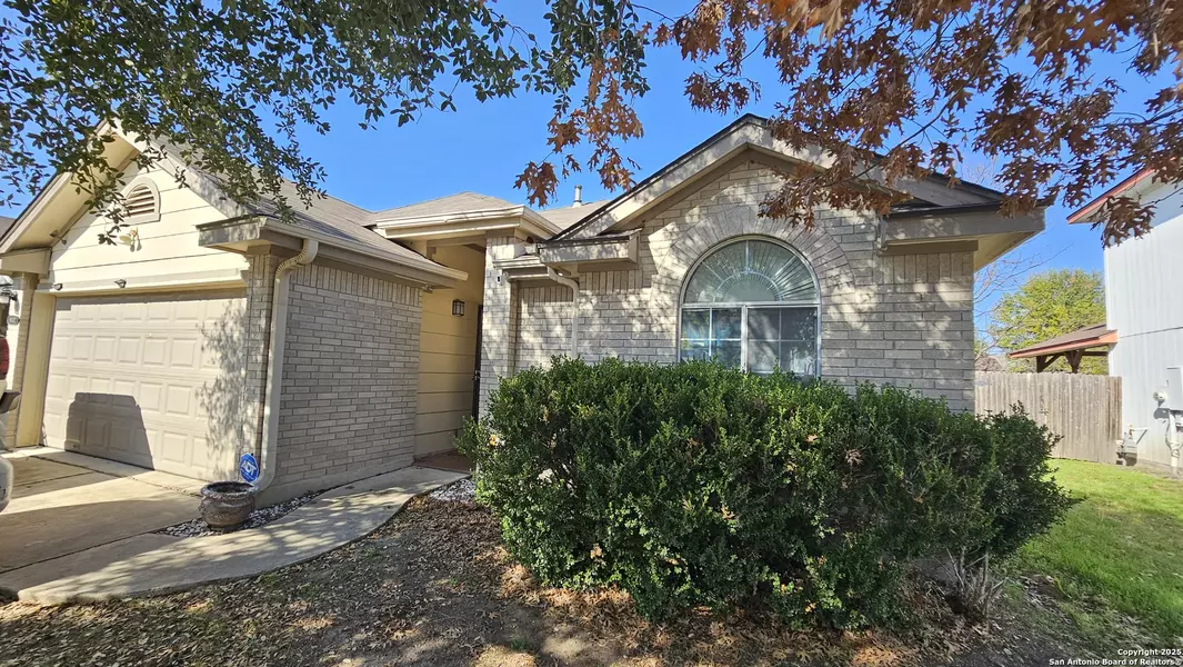 9002 TRUMPET CIR, Converse, TX 78109-3625