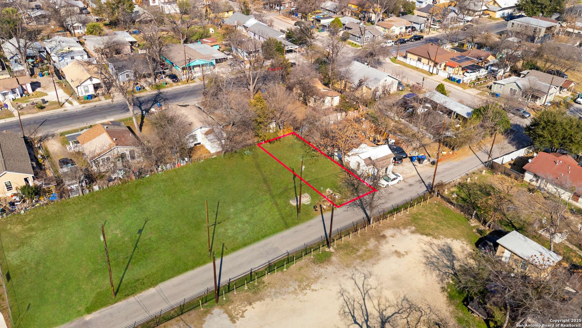 San Antonio, TX 78207,811 TORREON ST