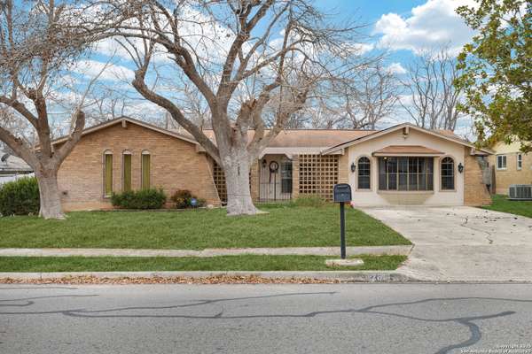 2611 CHESTERHILL DR, San Antonio, TX 78228-3617