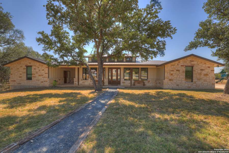 1802 mountain valley, Concan, TX 78838