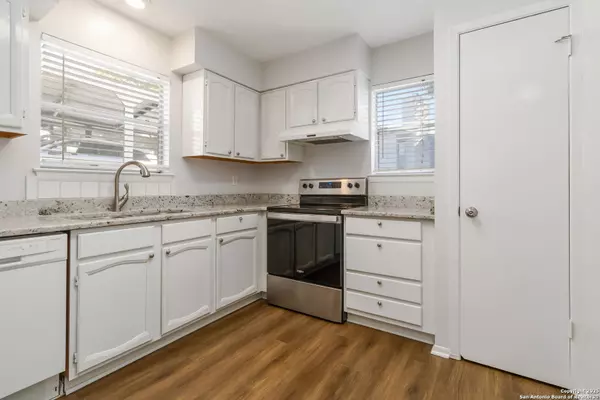 New Braunfels, TX 78130,663 floral UNIT A5