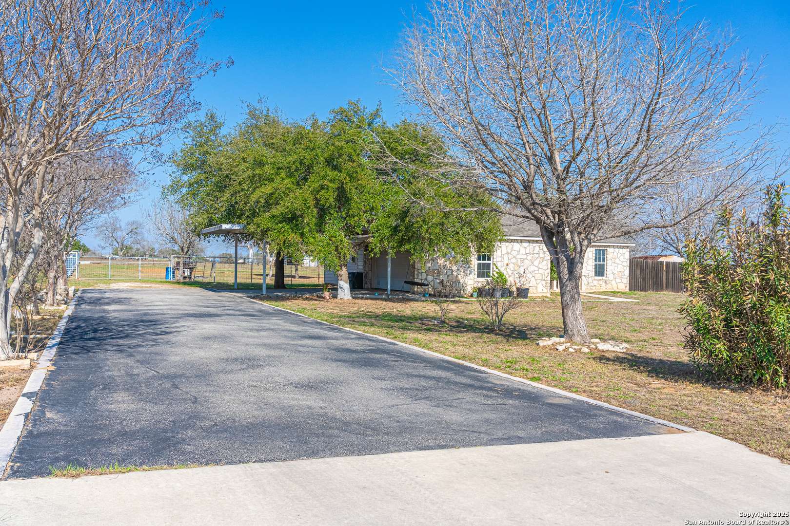 Poteet, TX 78065-4345,745 CIMARRON SQ