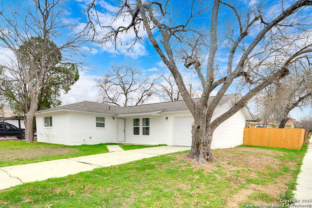 San Antonio, TX 78227-2746,7526 GALLOP DR