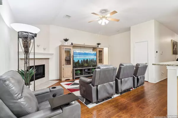 9730 COPPERCREEK Converse, TX 78109-3911