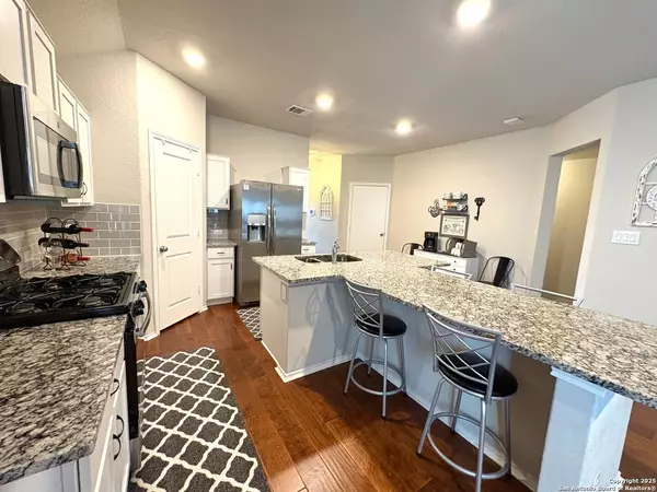 San Antonio, TX 78261-2182,6106 AKIN ELM