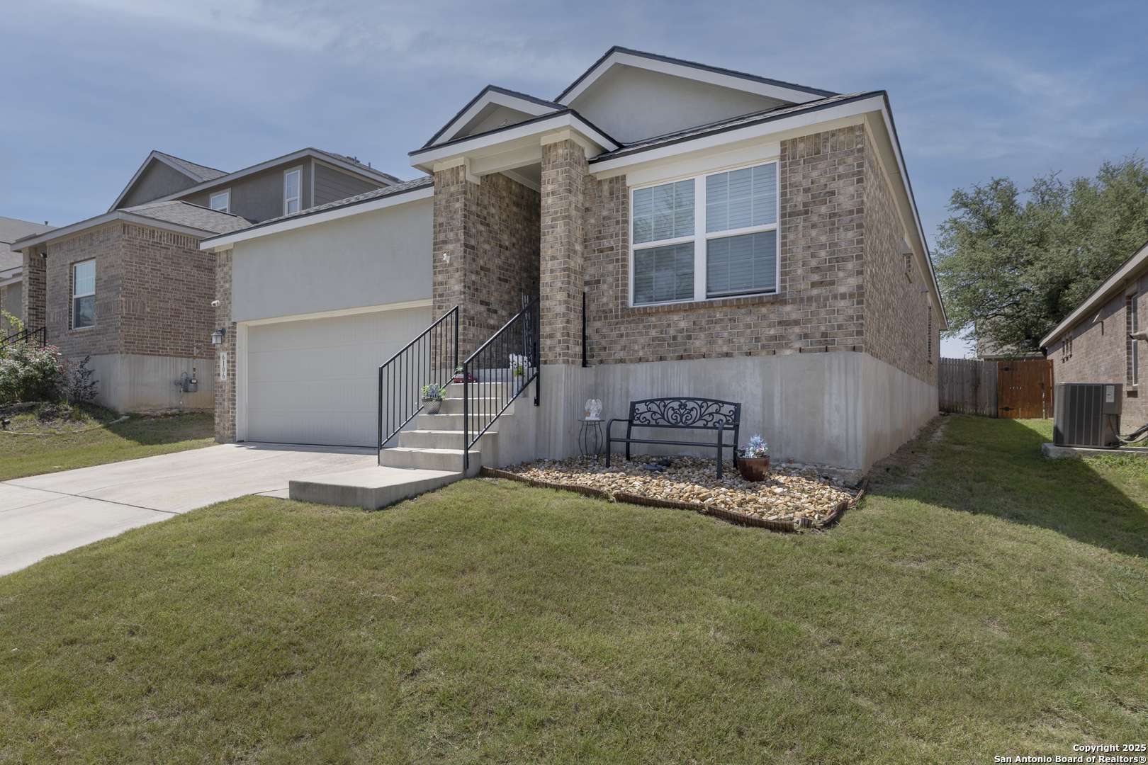 San Antonio, TX 78261-2182,6106 AKIN ELM