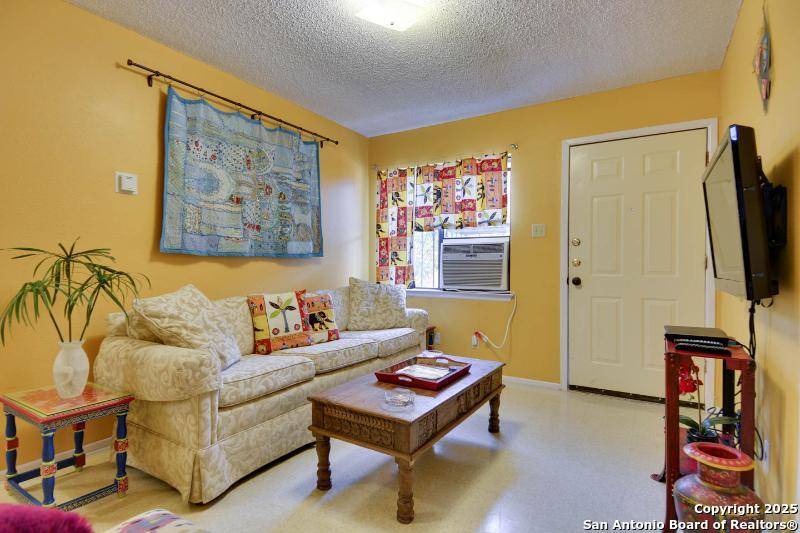 San Antonio, TX 78203,1218 WYOMING ST UNIT 3