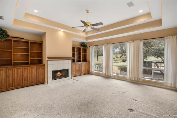 Fair Oaks Ranch, TX 78015-4469,29531 FAIRWAY BLUFF DR