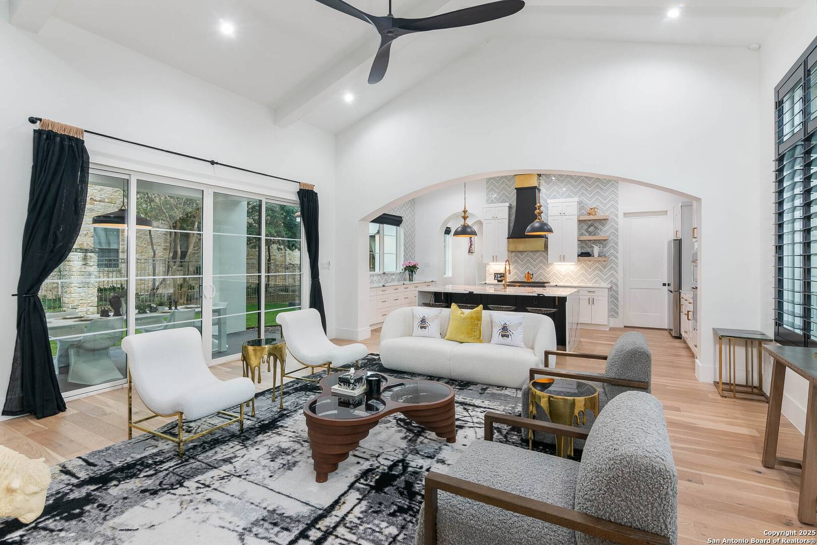 17 GRANTHAM GLN,  San Antonio,  TX 78257-1374