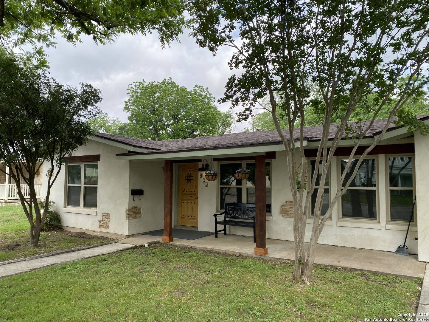 New Braunfels, TX 78130-5543,902 MILL ST
