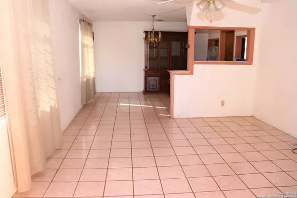 San Antonio, TX 78207,613 N Chupaderas St