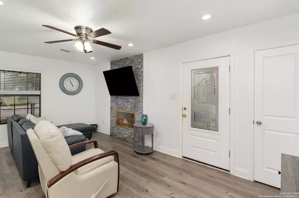 San Antonio, TX 78223-1310,910 FAIR AVE