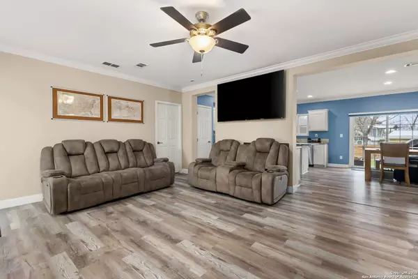 Mcqueeney, TX 78123,155 ALLEN
