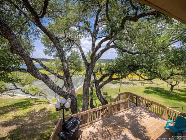 Canyon Lake, TX 78133-3318,1048 PARKVIEW DR