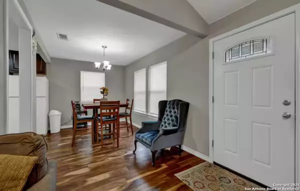 New Braunfels, TX 78130-6444,218 S Peach Ave